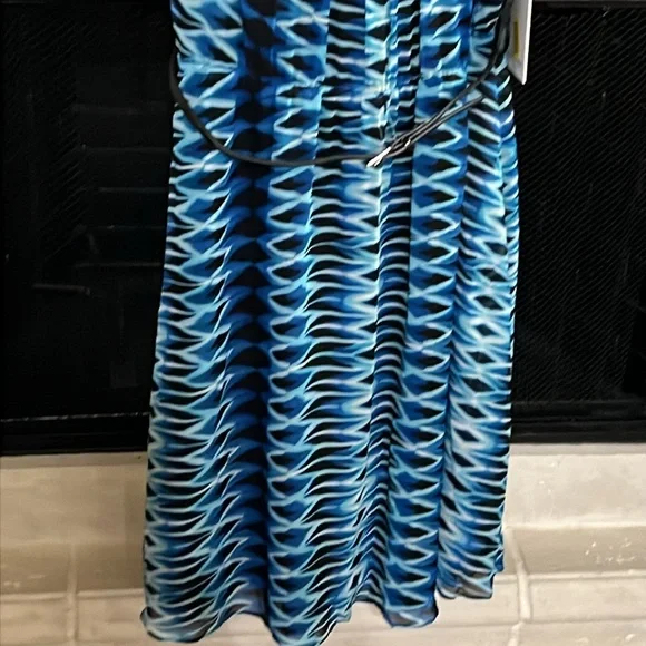 Calvin Klein chiffon sleeveless fit and flare dress - Picture 3 of 6